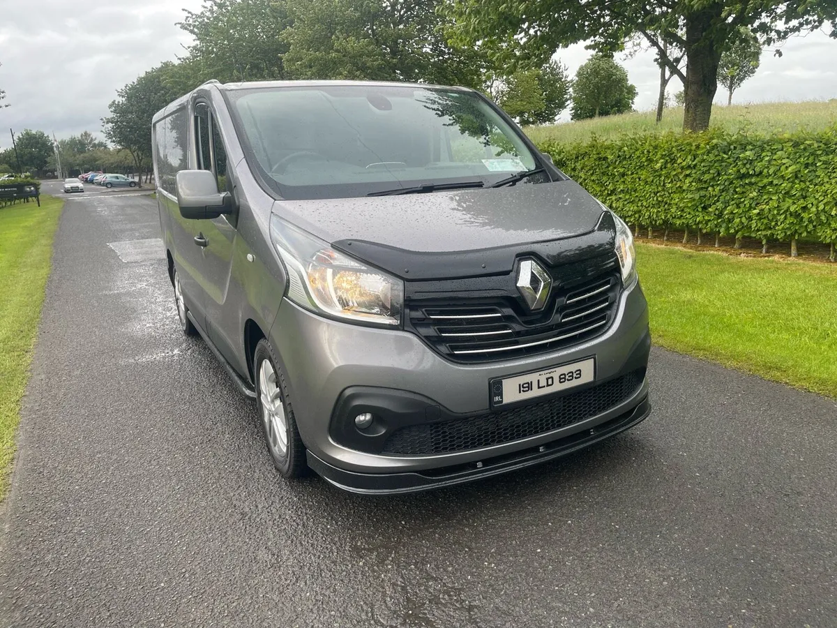 2019 Renault traffic sports - Image 3