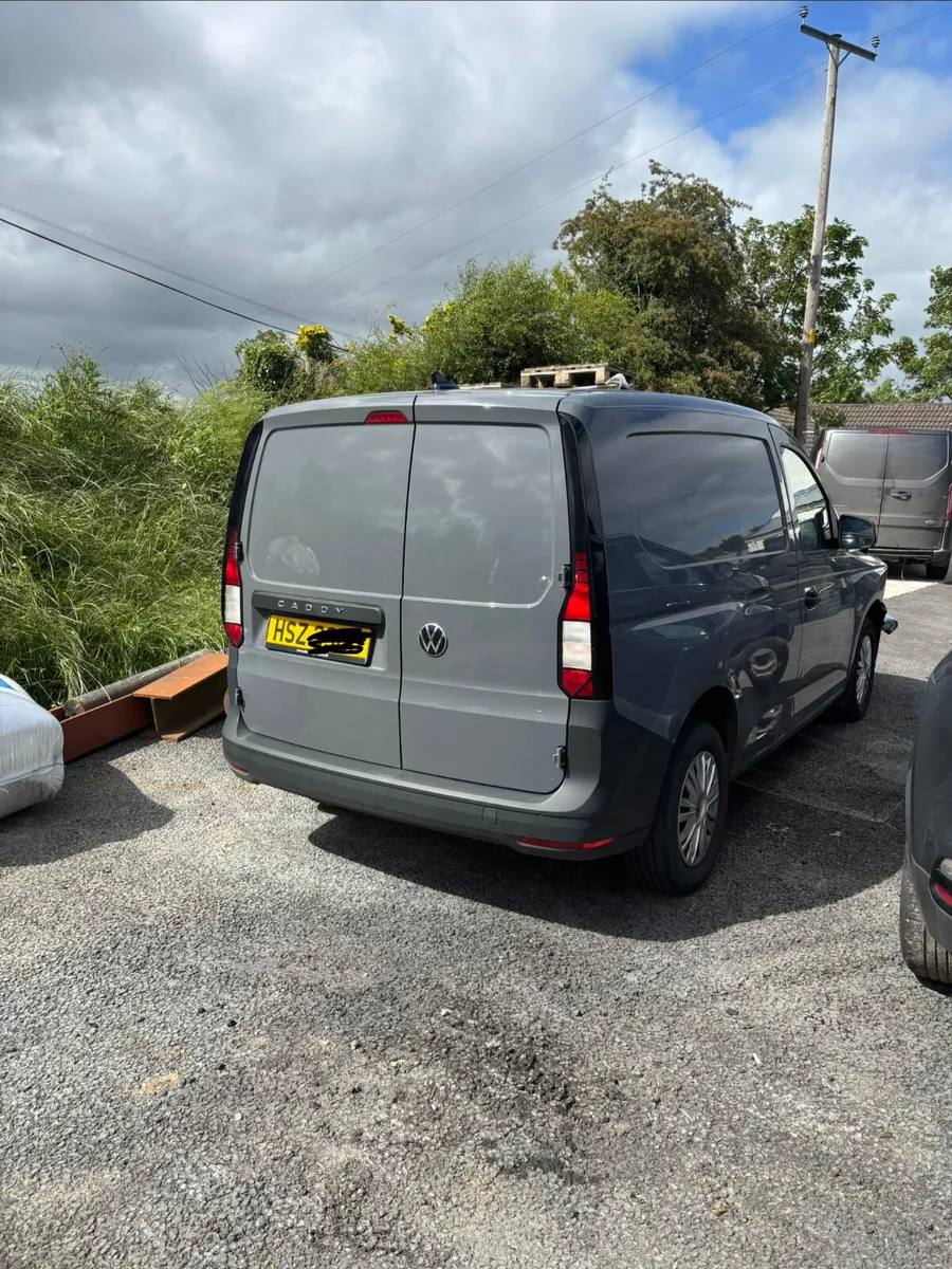 Volkswagen Caddy for breaking - Image 1
