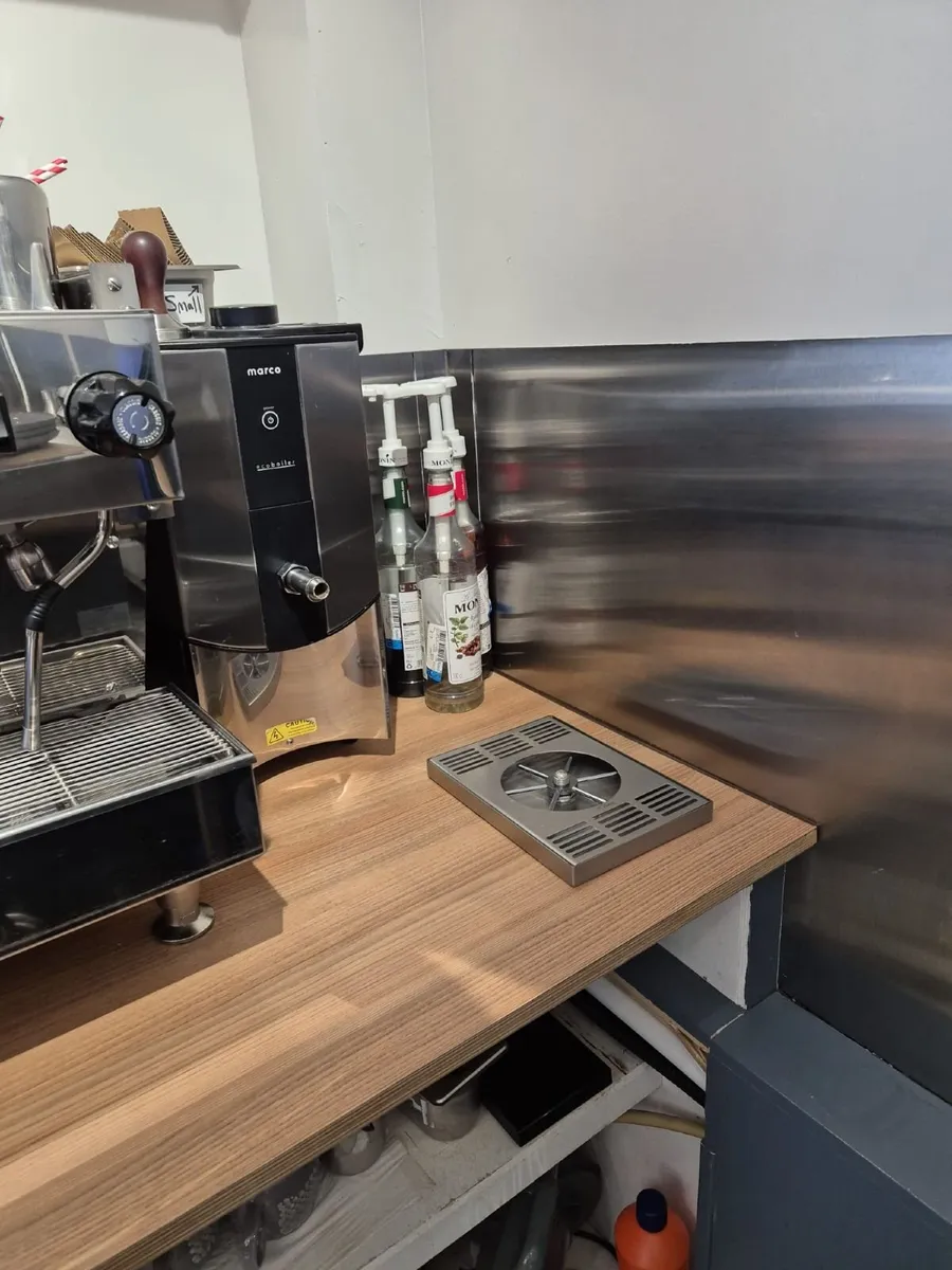 La Marzocco Coffee Machine & Grinder - Image 4
