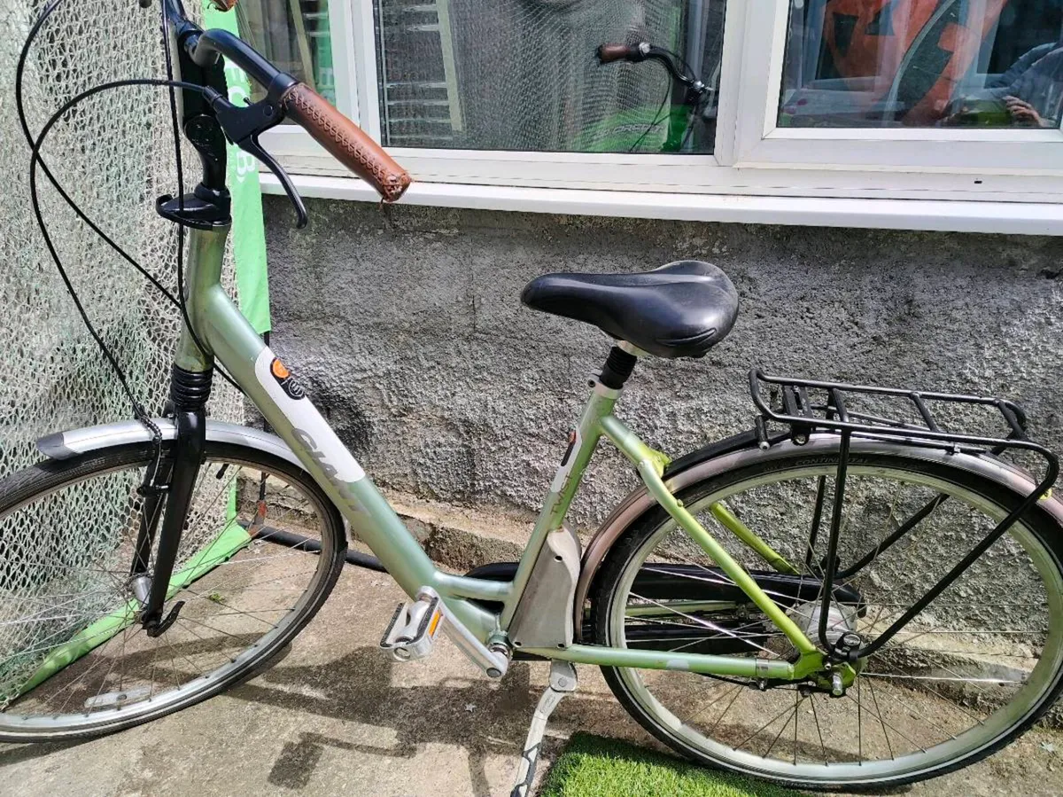 Lady's Giant City Bike - Image 1