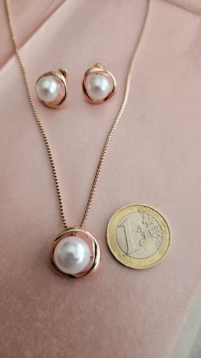 Necklace and  Earrings - Image 3