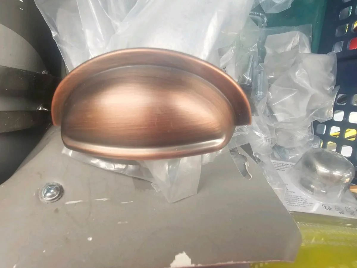 Kitchen door knobs/handles - Image 1