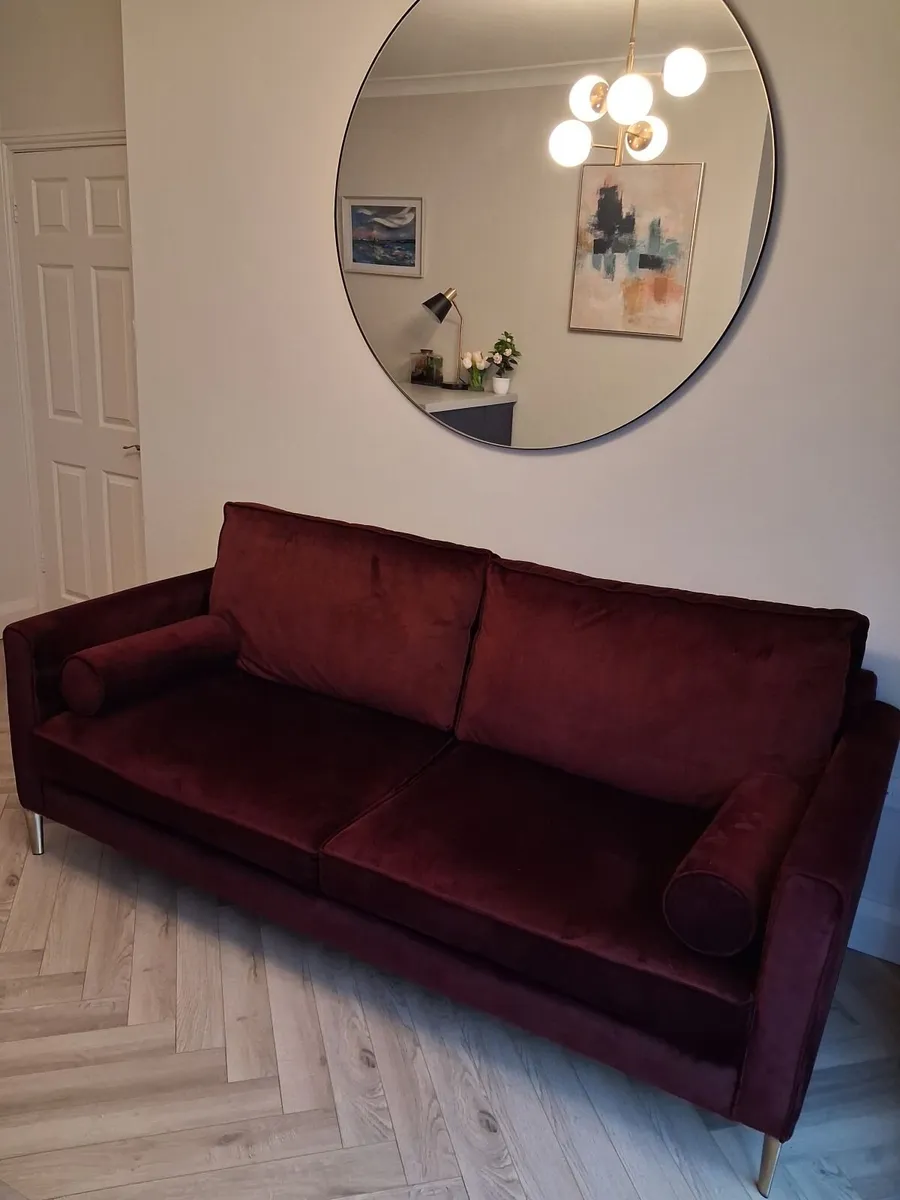 Sofa - Excellent Condition - Image 2