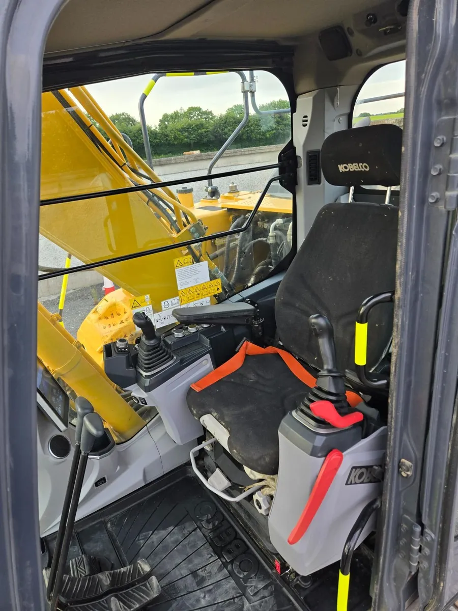 Kobelco SK130LC-11 - Image 4