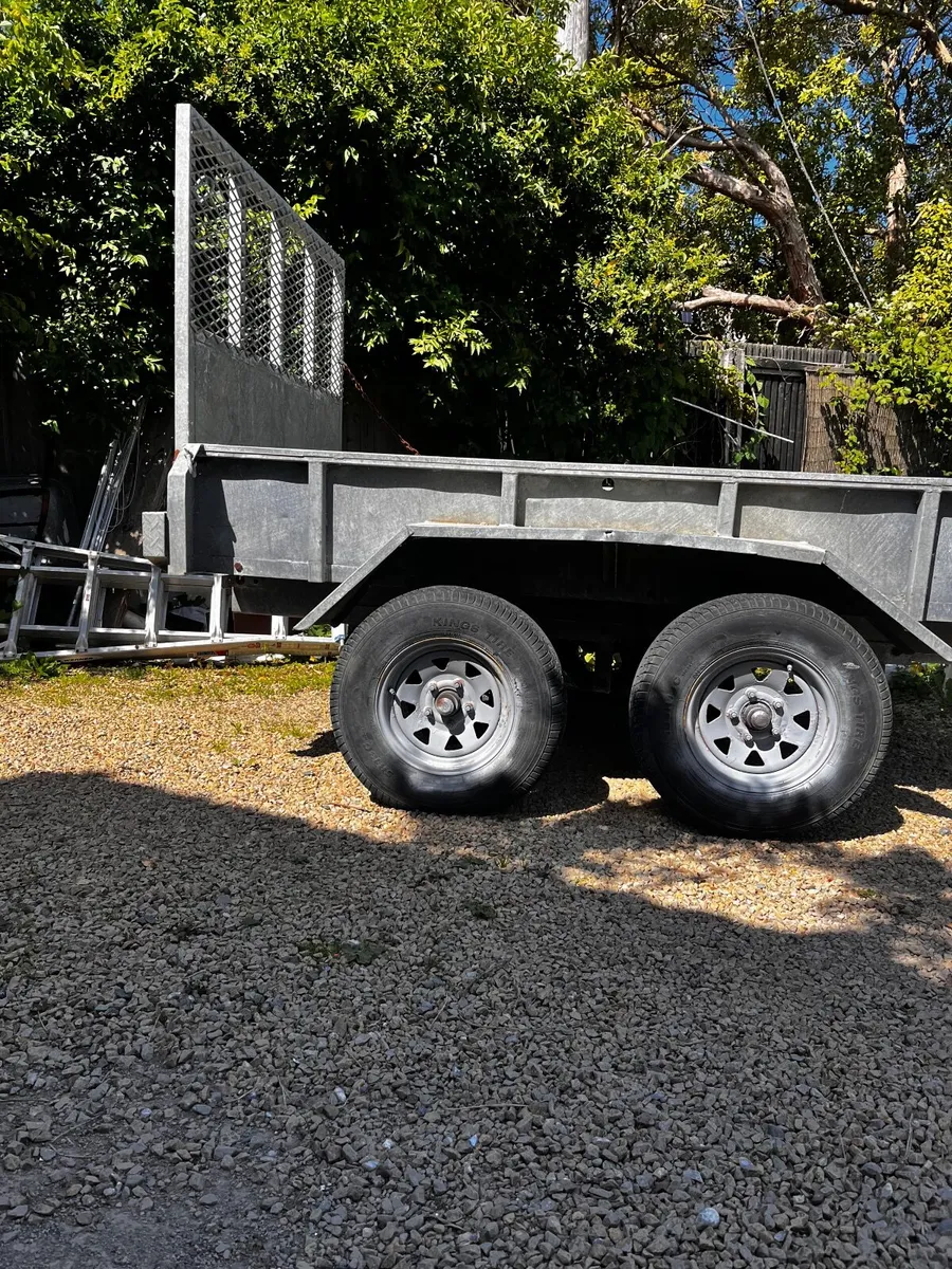 Trailer - Image 2