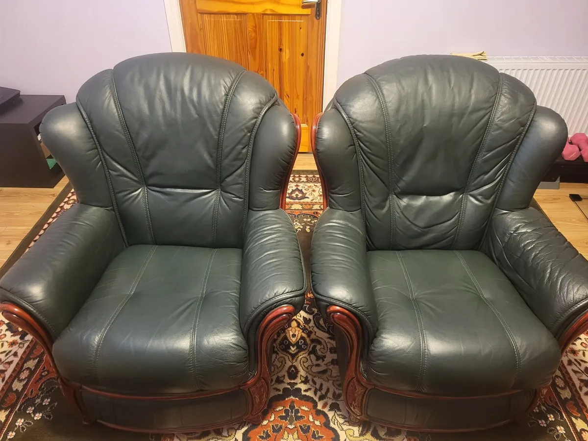 Genuine Italian  Leather Suite 3+1+1, Coffee table - Image 2