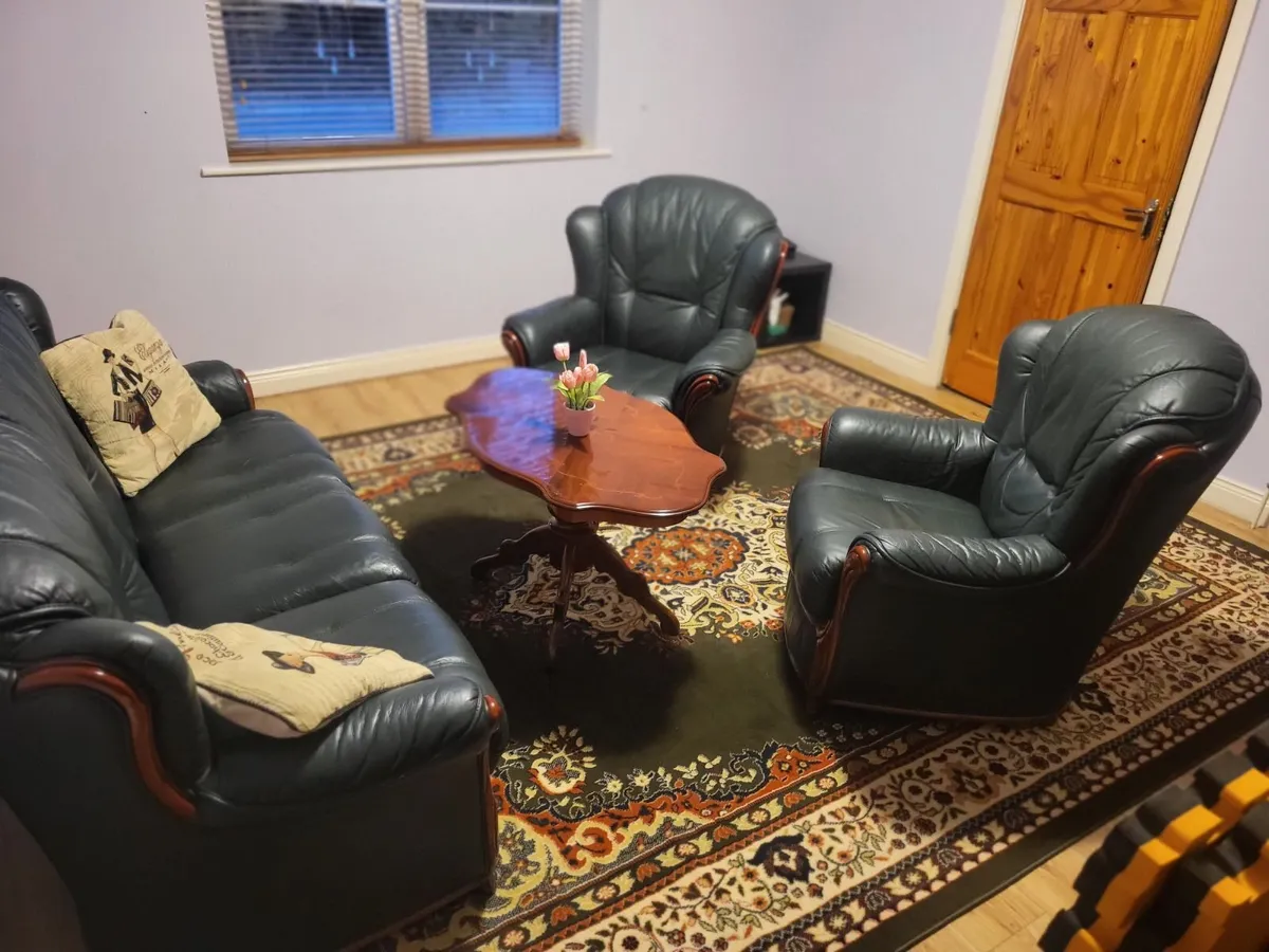 Genuine Italian  Leather Suite 3+1+1, Coffee table - Image 4