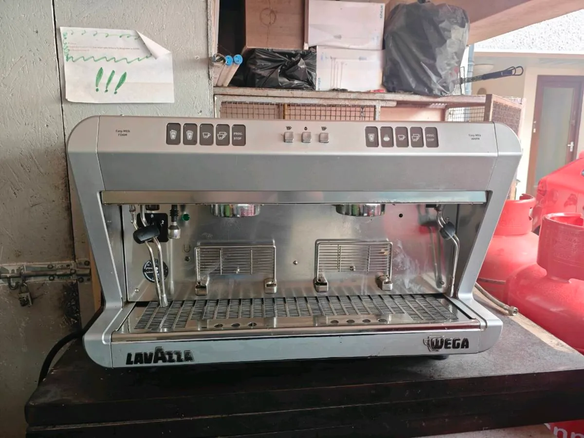Lavazza pod coffee machine - Image 1