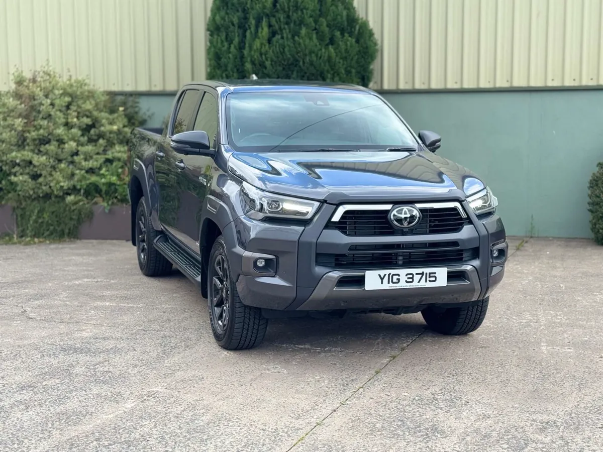 Toyota Hilux 2025, NI Reg, No Brexit Fees, As New - Image 4