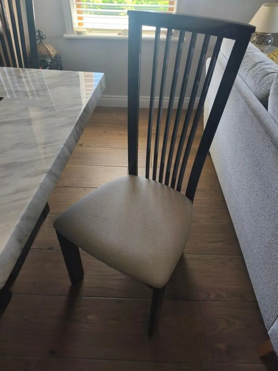 marble effect table and chairs - Image 4