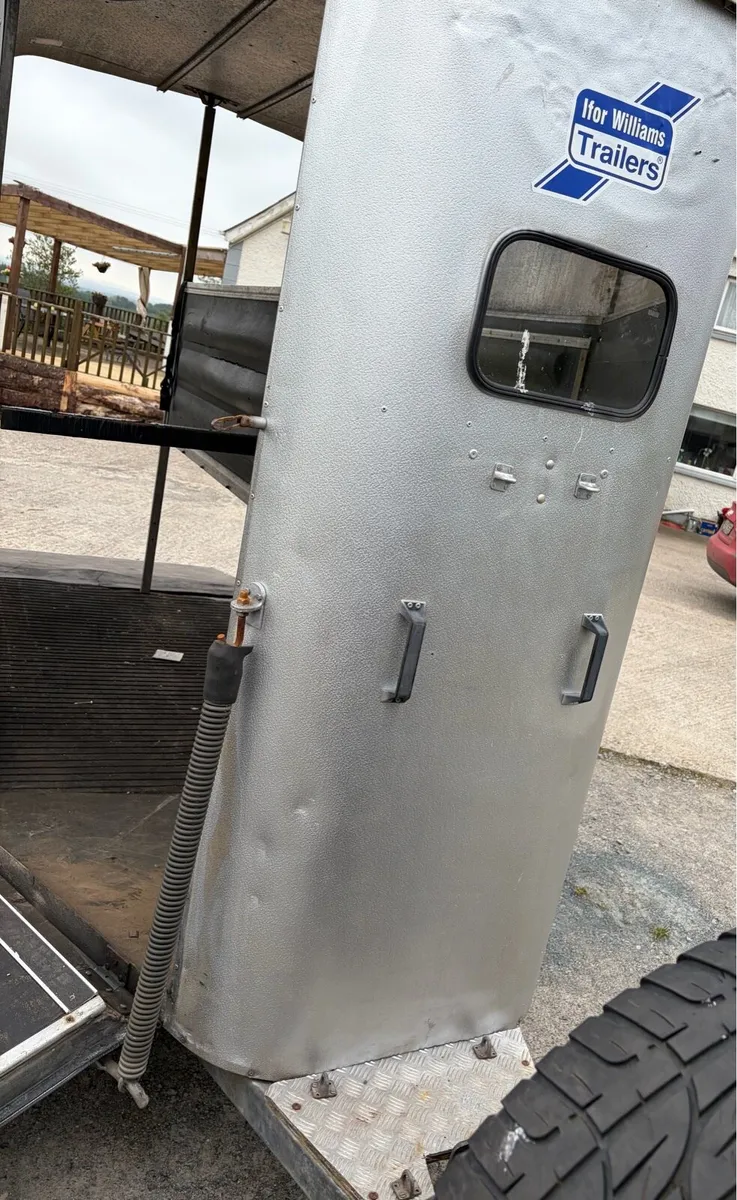 Ivor Williams Horse box - Image 3