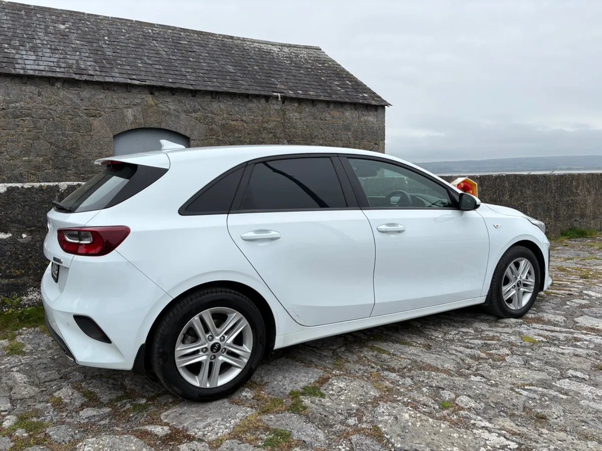 Kia Ceed 2022 - Image 4