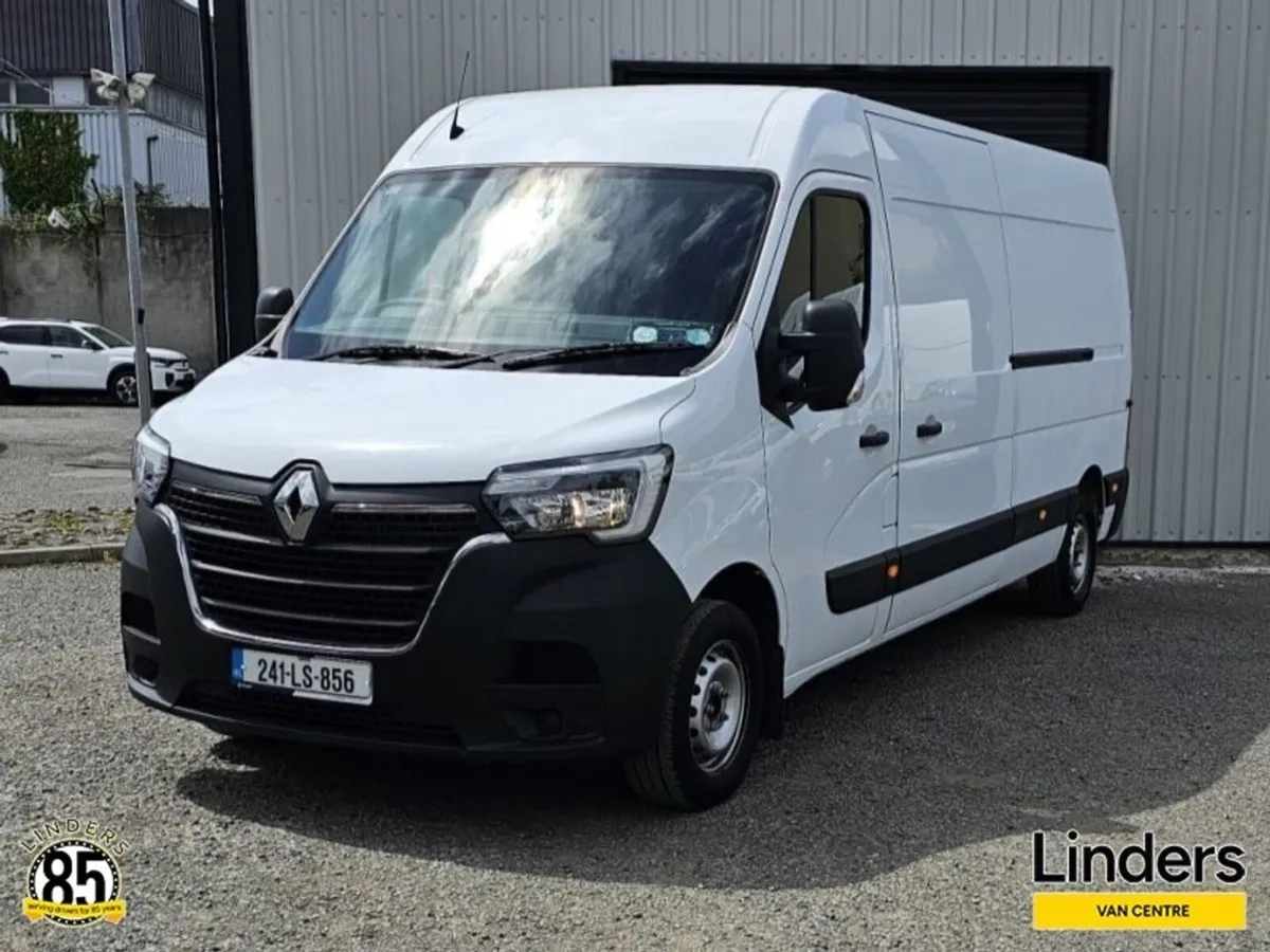 Renault Master LM35 - VERY LOW KMS - Image 2