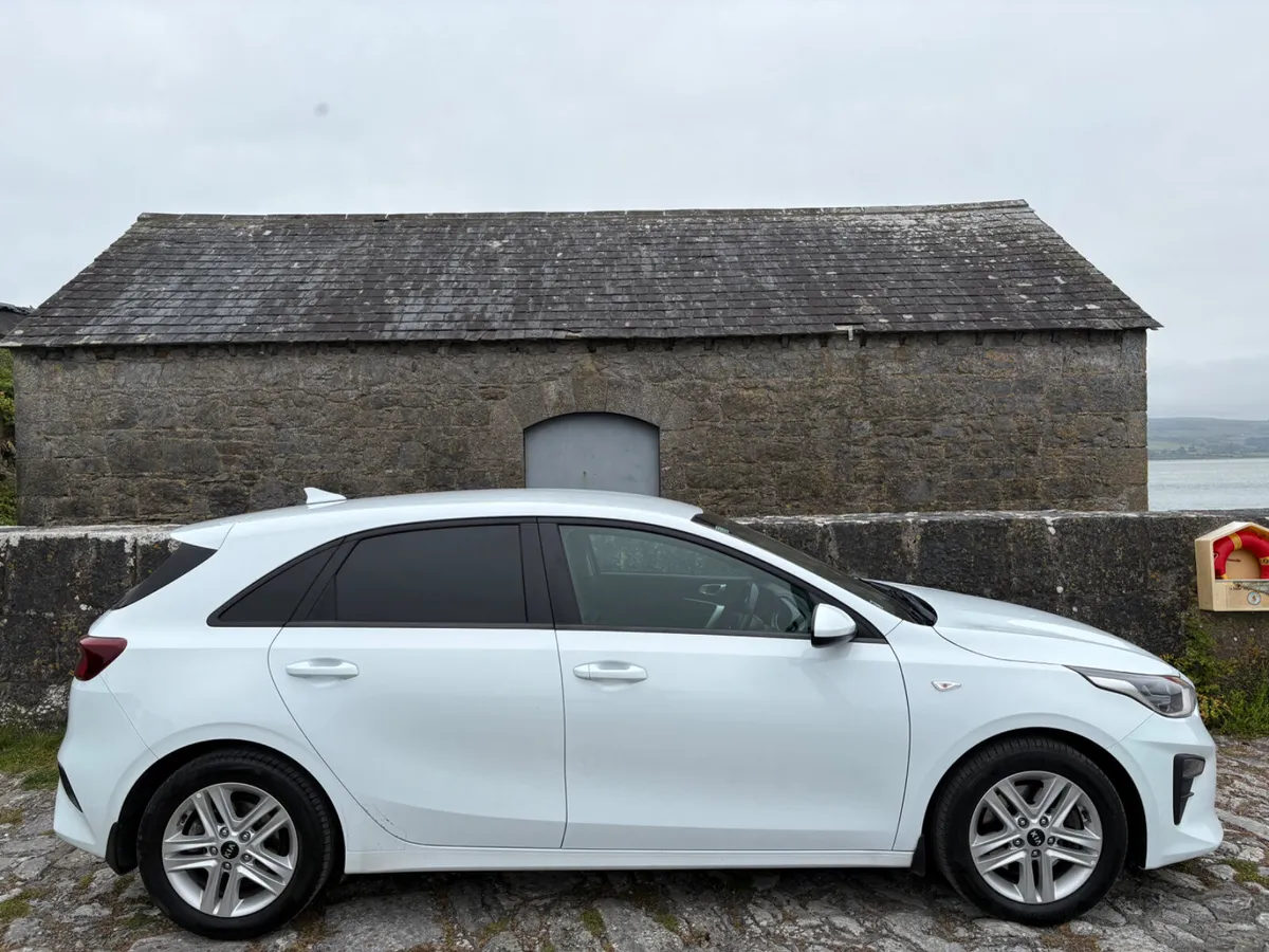 Kia Ceed 2022 - Image 3