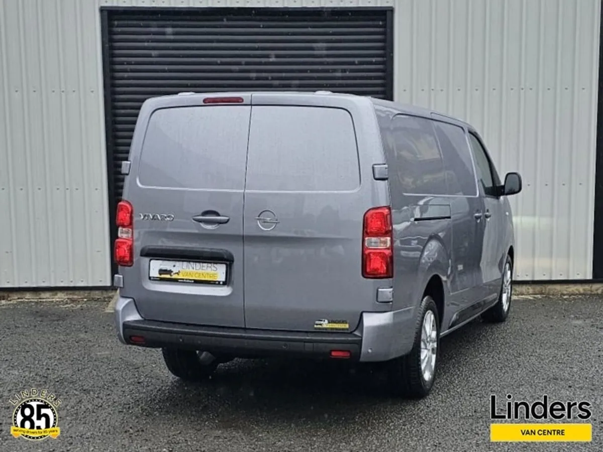Opel Vivaro HUGE SPEC LWB VIVARO AUTOMATIC - Image 3