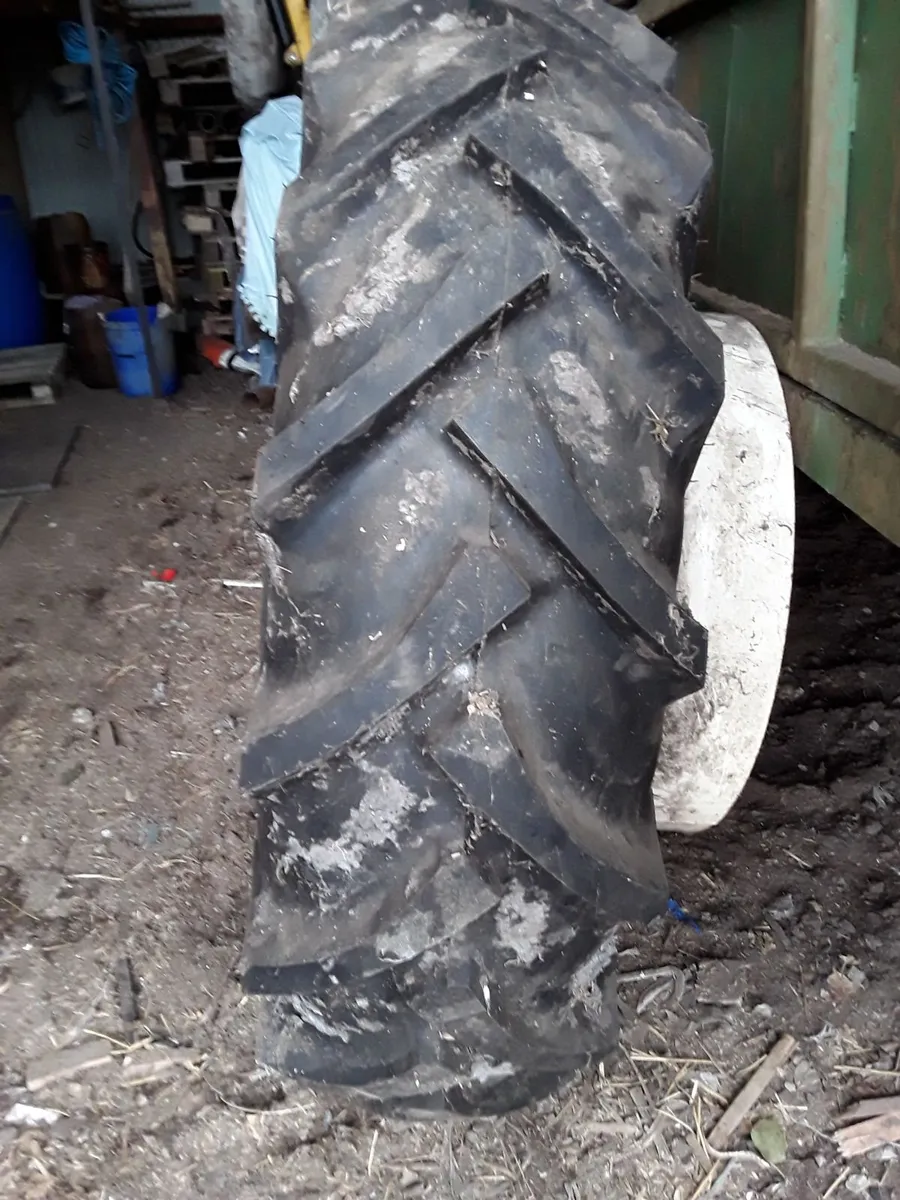 Tractor tyres - Image 1