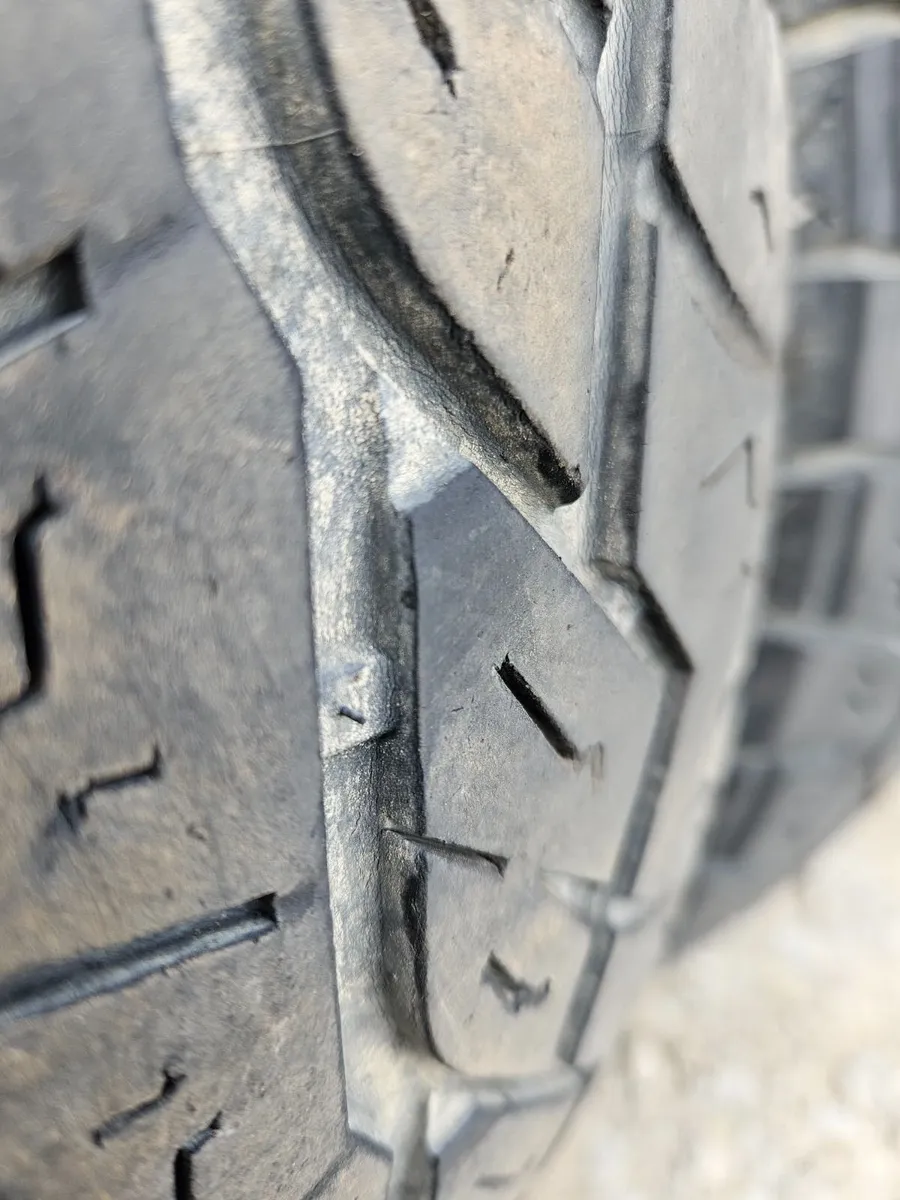 Tyres 255/60R18 - Image 2