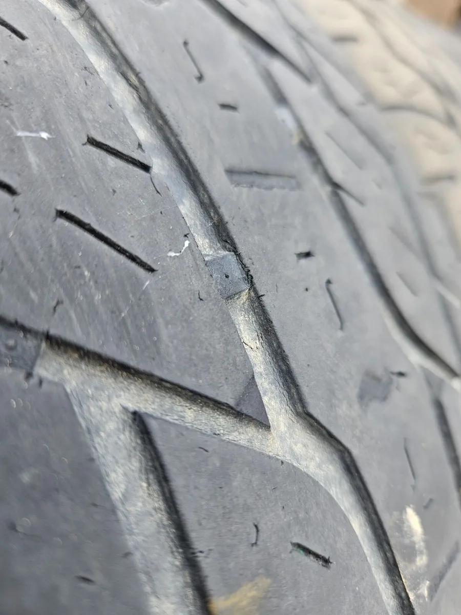 Tyres 255/60R18 - Image 3