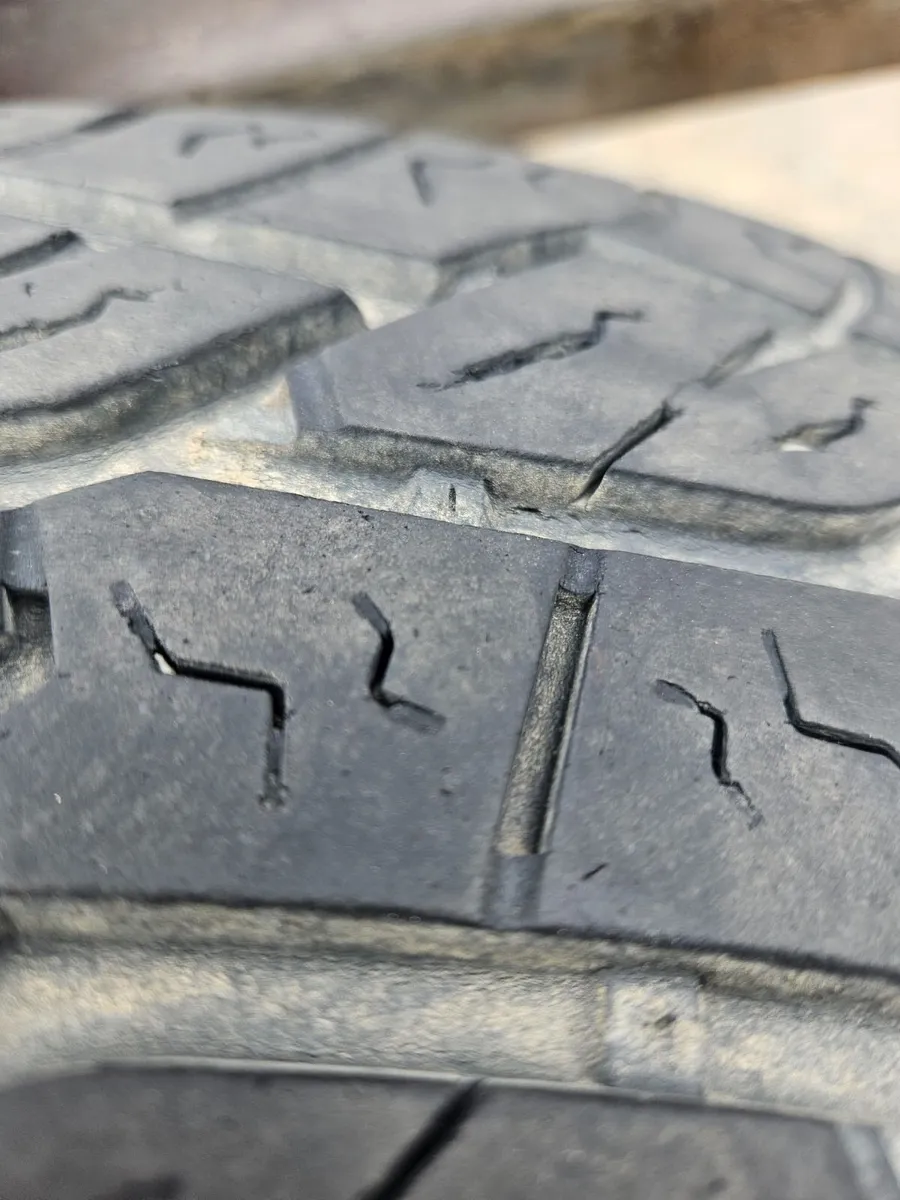 Tyres 255/60R18 - Image 4