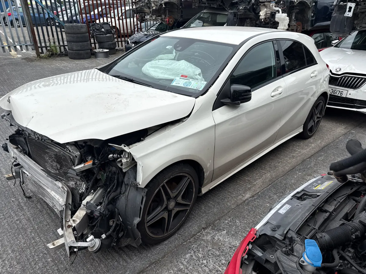 2015 MERCEDES A180 BREAKING - Image 2