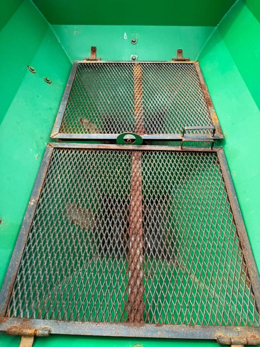 1 TONNE AGRIONAL TWIN DISC SOWER - Image 4