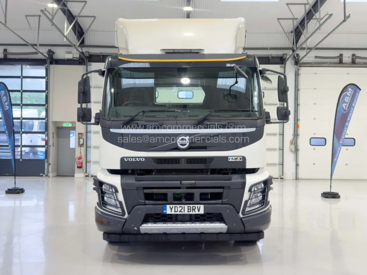 2021 VOLVO FMX 540 FLATTOP LOW CAB - Image 2