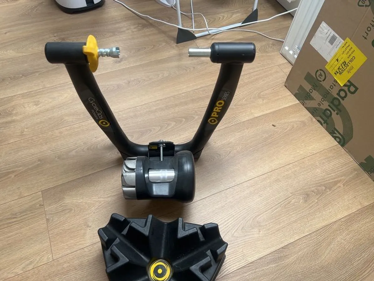 Cycle Ops power (pro series) indoor Turbo Trainer with cyclops riser leveller - Image 3