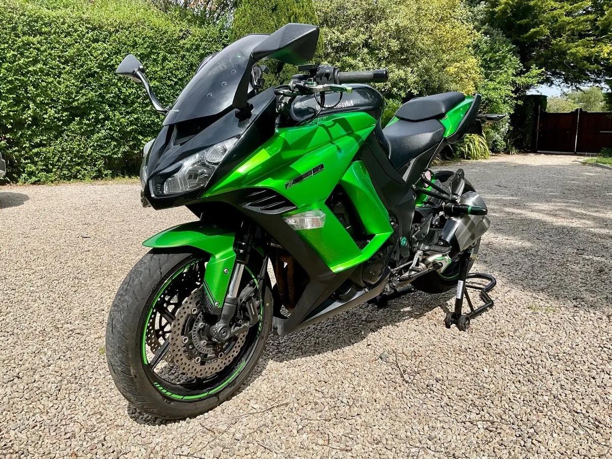 2016 Kawasaki Z1000SZ ABS and Traction control - Image 1