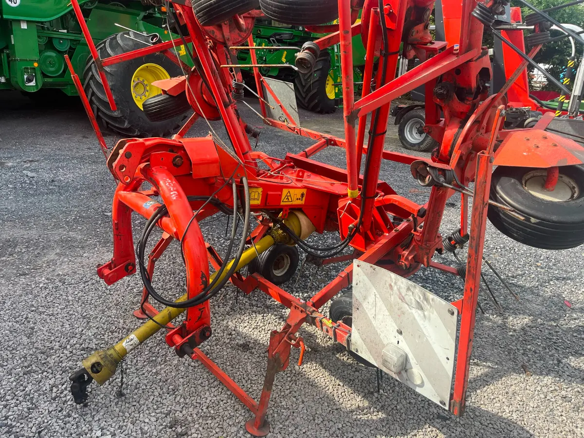 Kuhn GF 7601 Tedder - Image 2