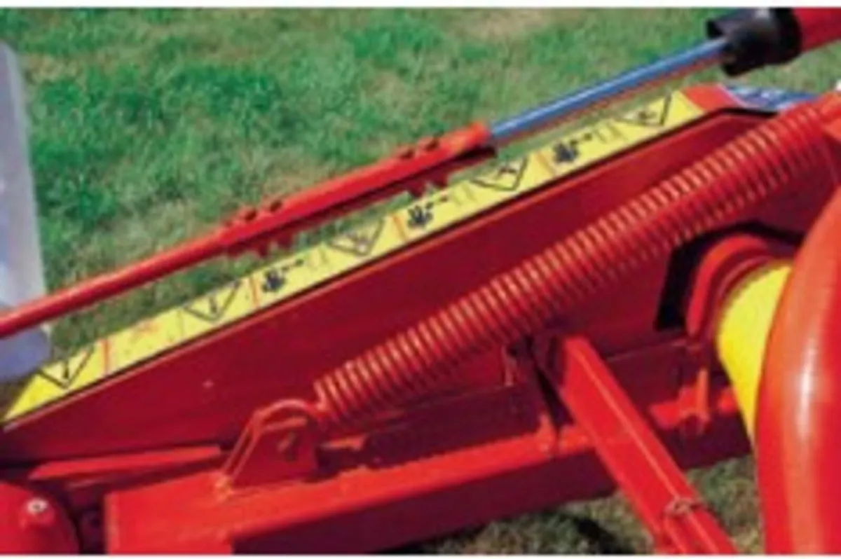 KUHN GMD 16 DISC MOWER, NEW  0% - Image 4