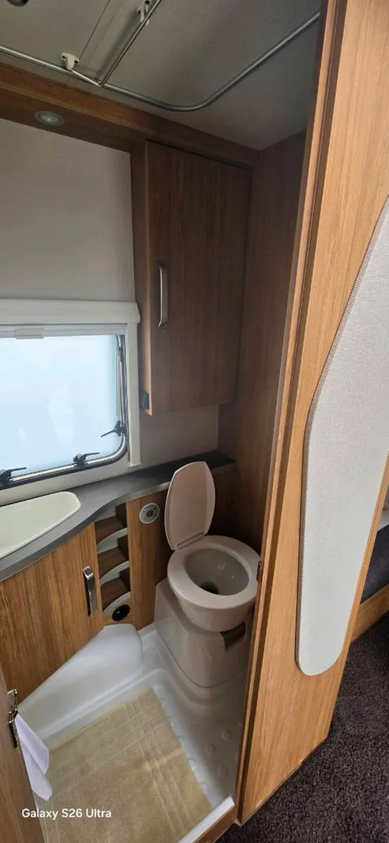 Caravan - Image 2