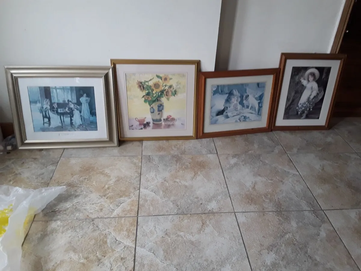 Nice selection of pictures 35 euro and 45 euro - Image 2