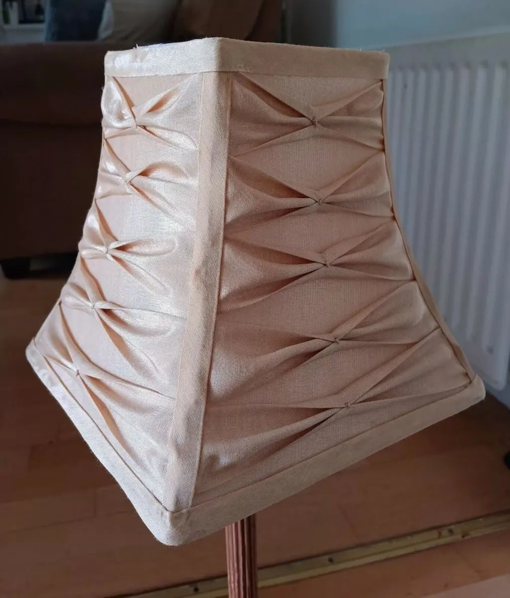 Lewis Table Lamp with pleated shade - Image 3