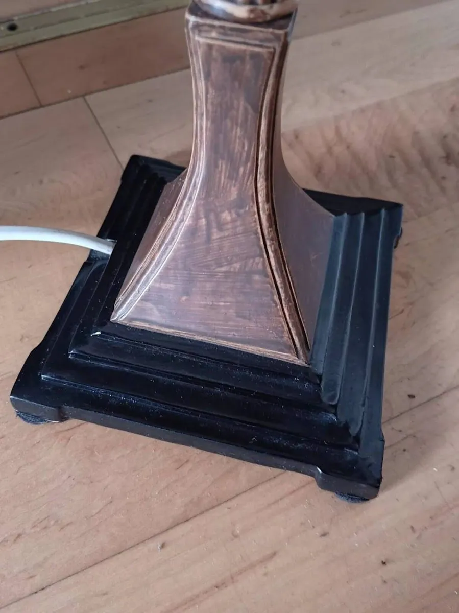 Lewis Table Lamp with pleated shade - Image 4