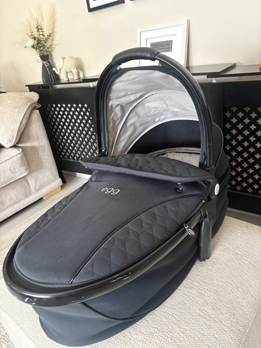 Egg 2 travel system - Image 1
