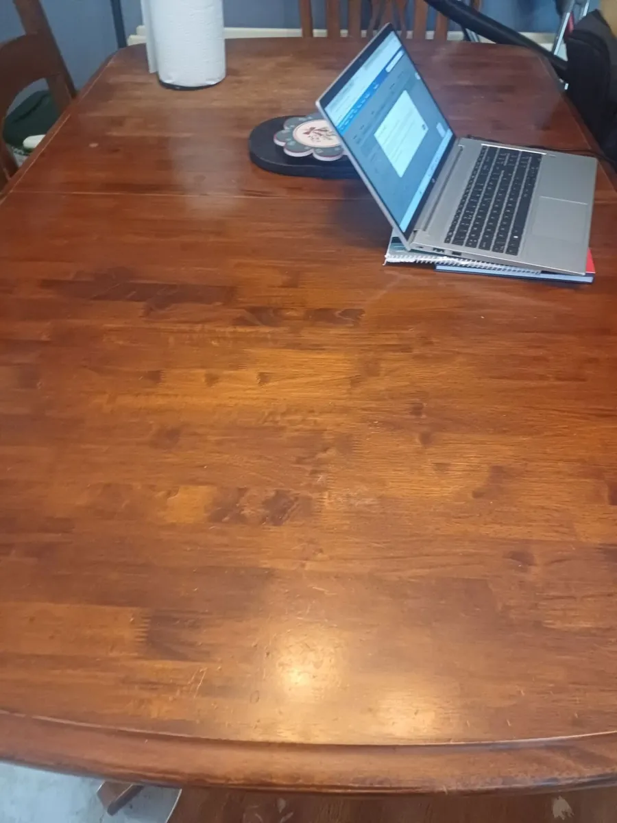 Kitchen table - Image 1