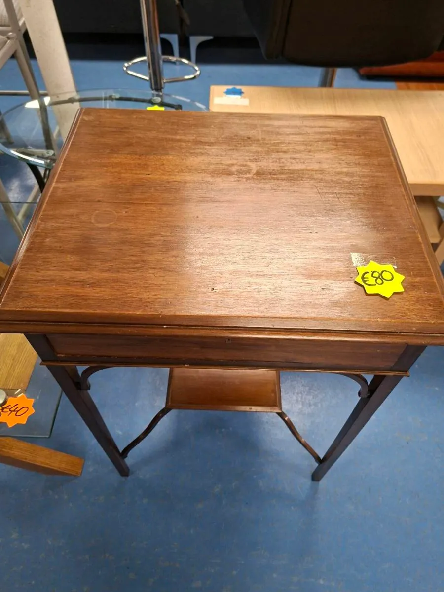 DISPLAY TABLE - Image 1