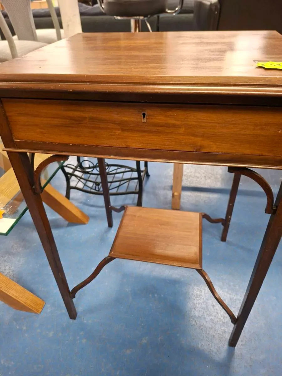 DISPLAY TABLE - Image 2