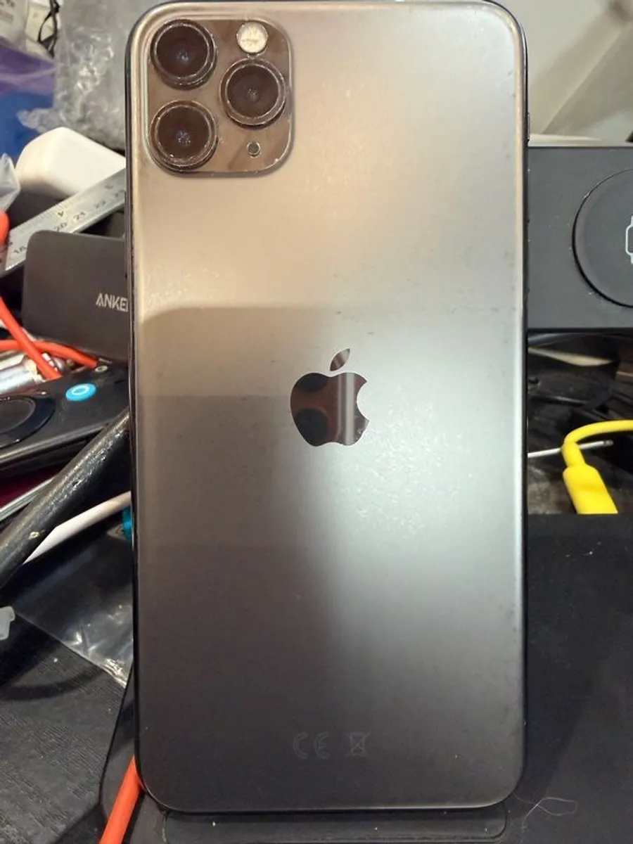 iPhone 11 Pro Max - Image 1
