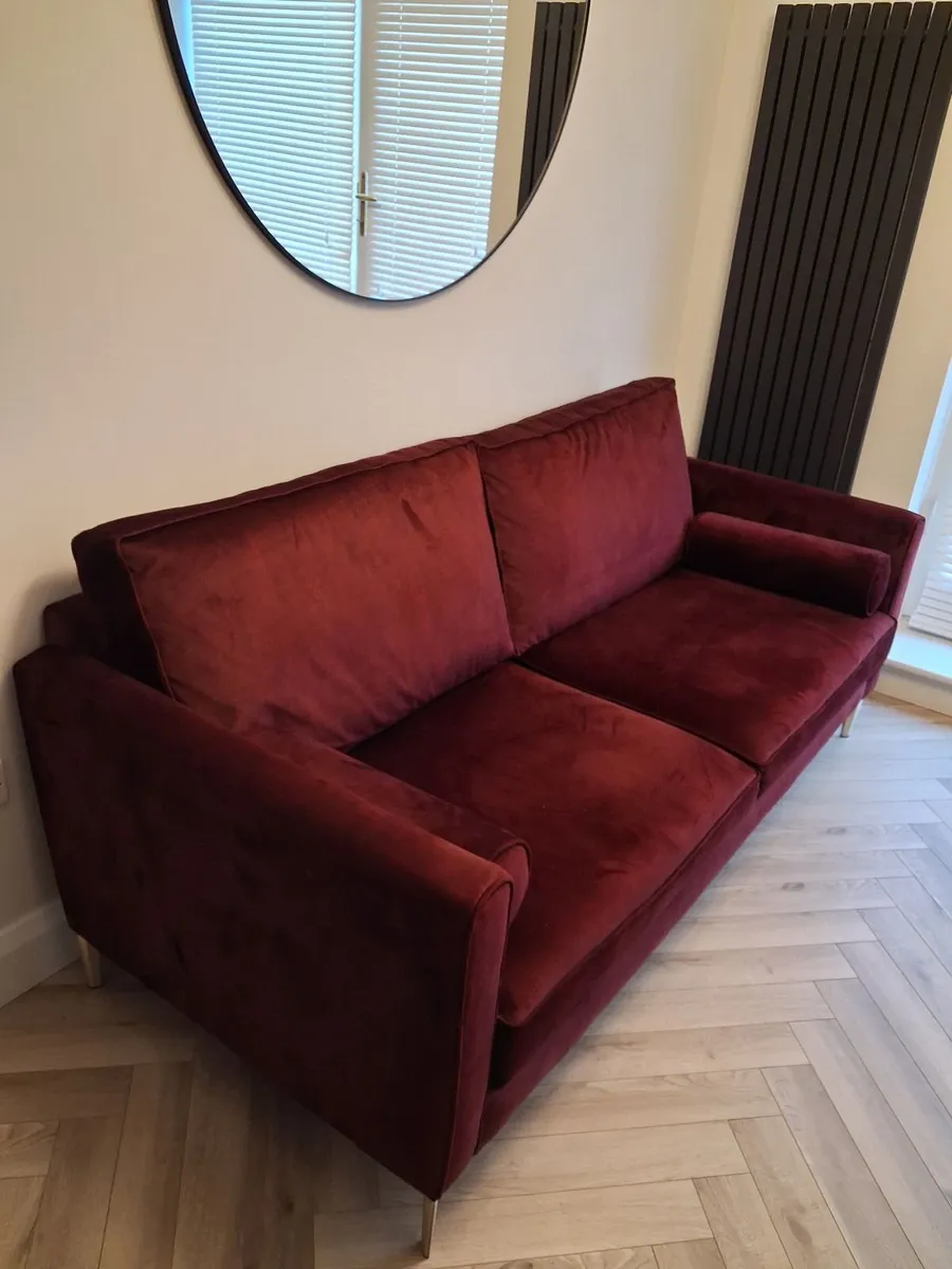 Sofa - Excellent Condition - Image 1