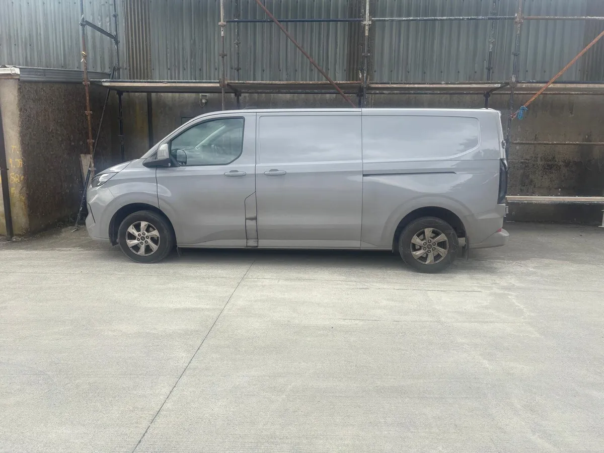 Ford Transit Custom - Image 1