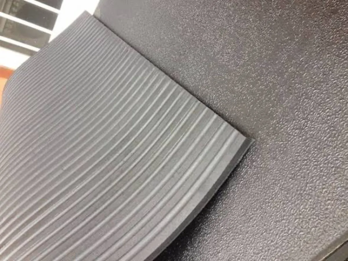 Rubber Stable Mats 6ft x 4ft x 18mm | New & Used - Image 3