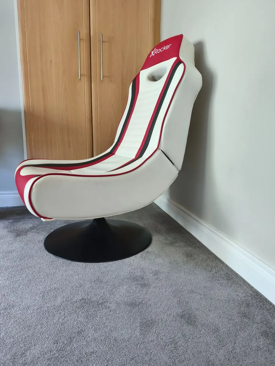 X Rocker gaming chair - Image 4
