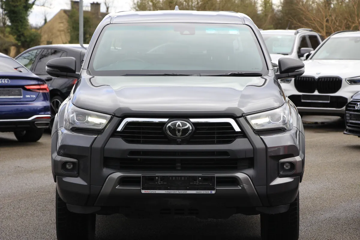 Hilux Invincible X * Auto * Low Kms * High spec - Image 2
