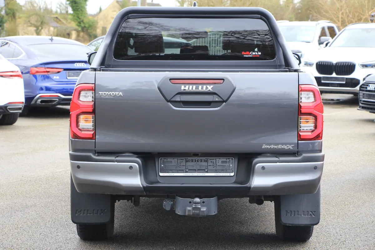 Hilux Invincible X * Auto * Low Kms * High spec - Image 4