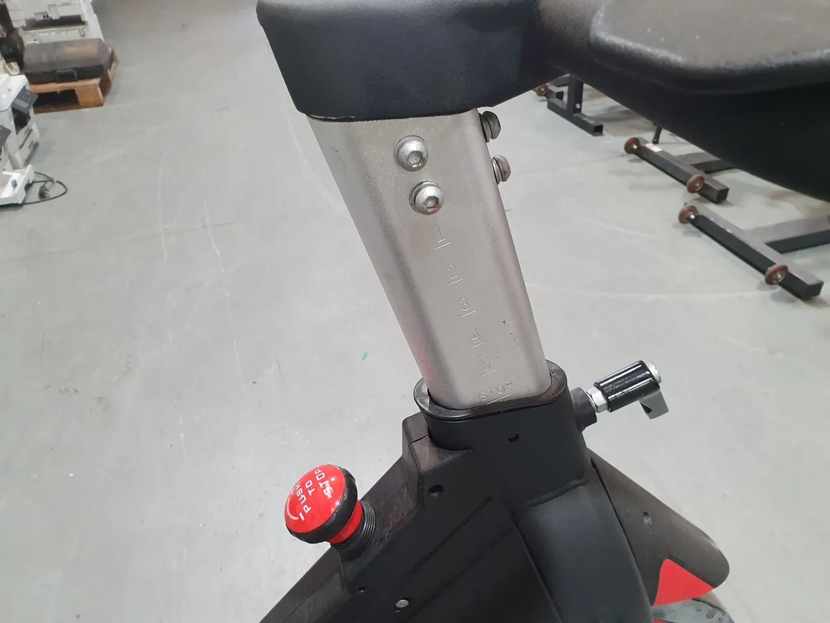Online Unreserved Gym Equipment Auction - 4 - Image 2