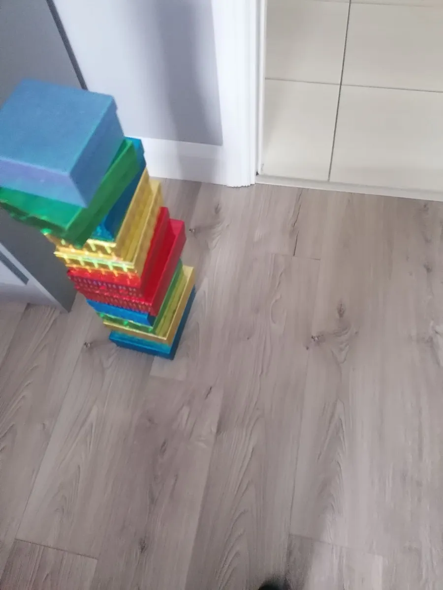 Several Different Boxes For Sale - Image 4