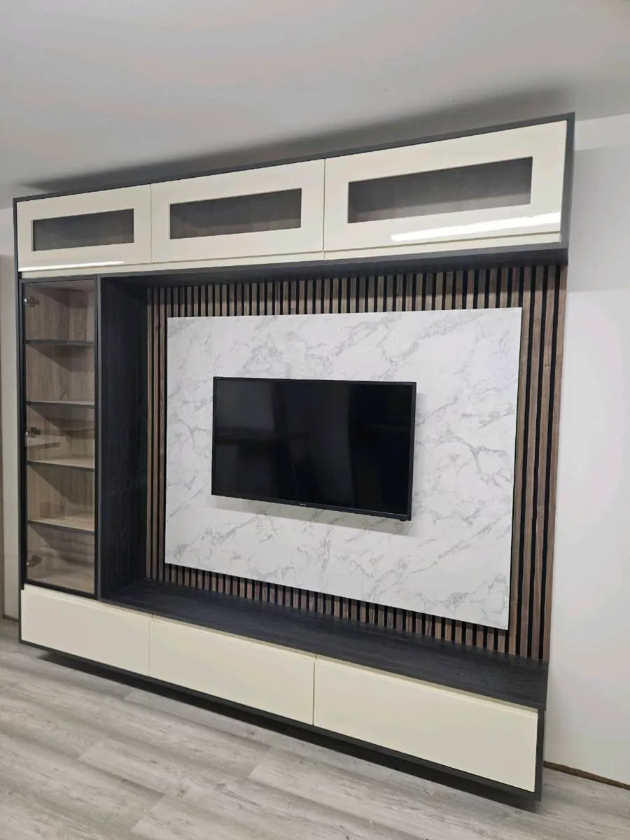 TV Units - Image 3