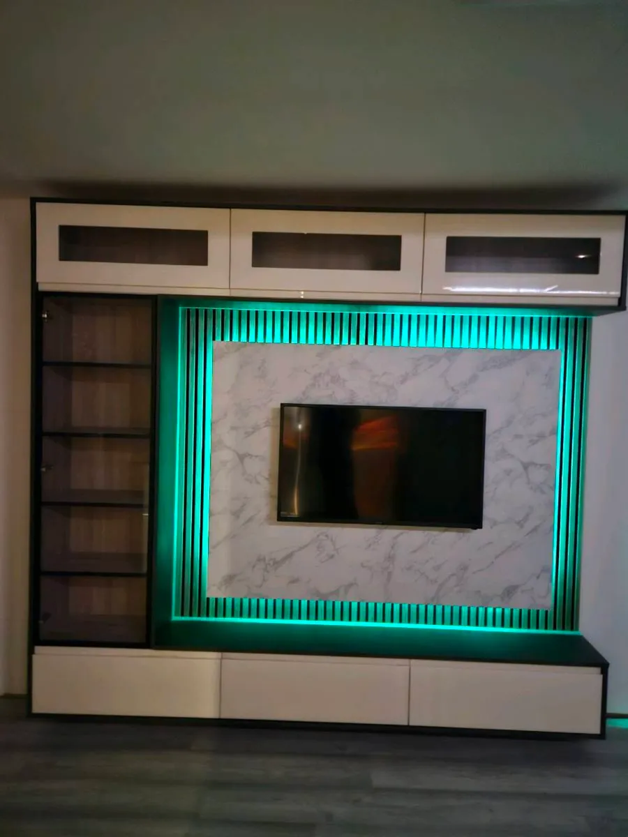 TV Units - Image 4