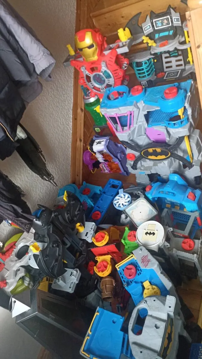 Lot of children play house castles - Image 1